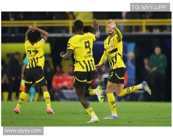 英超激战：多特蒙德强势3-0战胜巴萨全场沸腾瞬间回顾