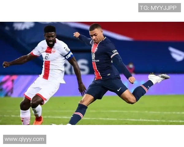 巴黎圣日耳曼大胜里昂四球逆转引发全场狂欢战报解析