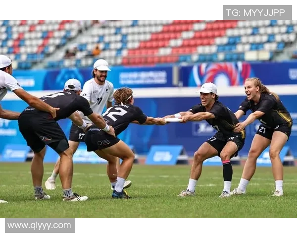 飞盘战术揭秘：成都飞盘队的进攻策略与团队协作分析