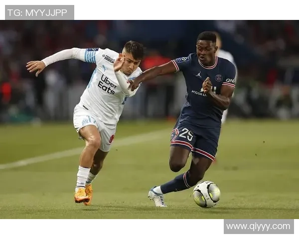 巴黎圣日耳曼大胜曼联引发转会传闻全场沸腾的瞬间回顾