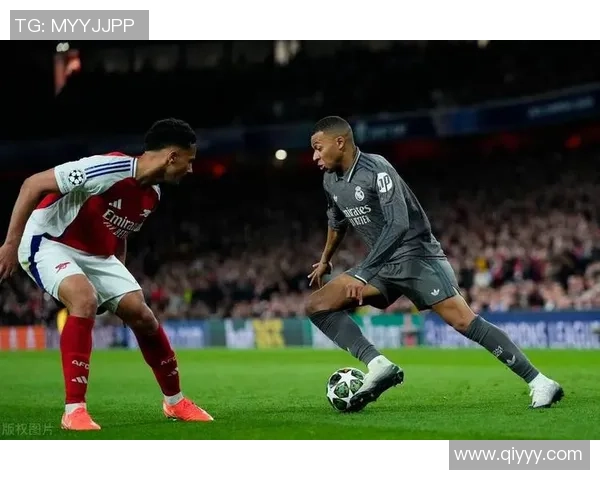 中超精彩对决波尔图大胜皇马补时进球点燃全场激情