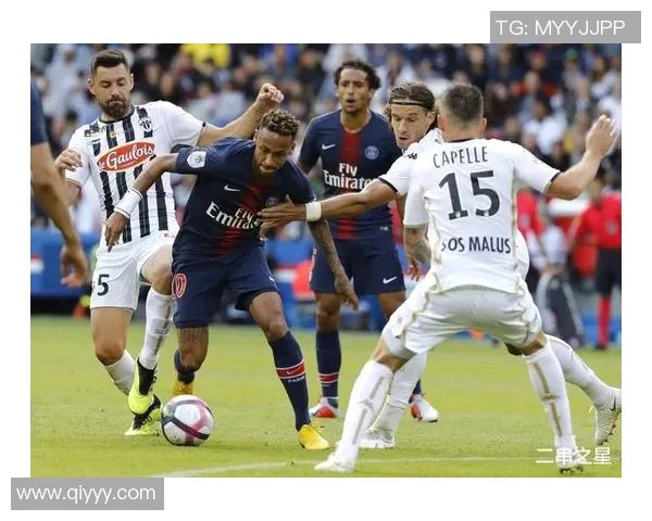 欧冠激战：巴黎圣日耳曼险胜里昂神扑瞬间点燃全场激情