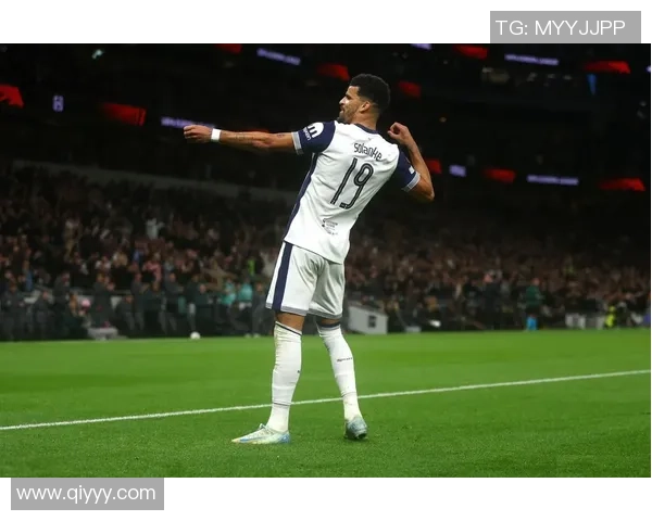 热刺主场大胜拜仁3-0足总杯精彩瞬间引发全场狂欢 热刺主场大胜拜仁3-0足总杯精彩瞬间引发全场狂欢